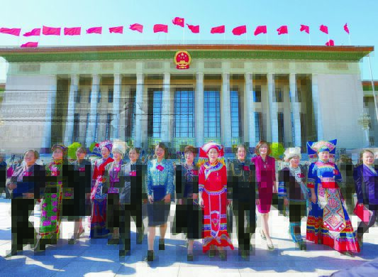 加拿大女足队员团结一心，取得胜利